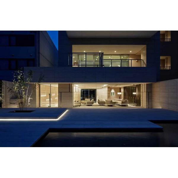 utehus med stripelys