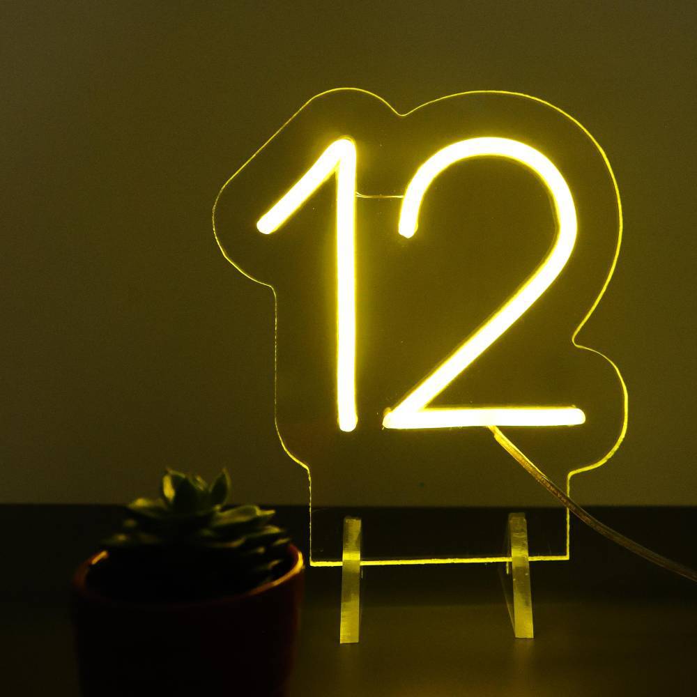 Vapaasti seisova pöytävalokyltti - Planet Neon